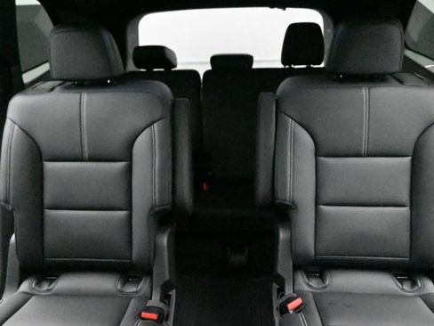 New 2026 GMC Acadia Elevation w/ Elevation Premium Package AWD/4WD image 17