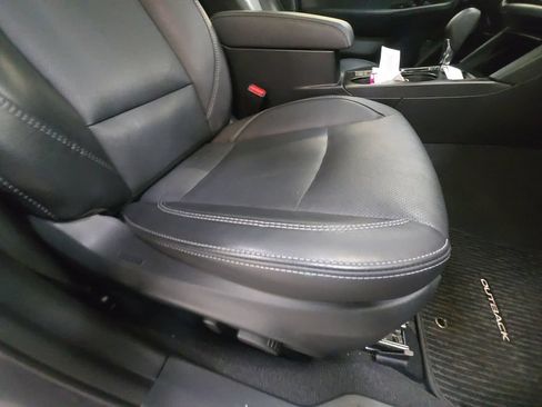 Used 2018 Subaru Outback 2.5i Limited AWD/4WD image 29