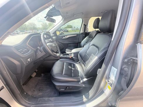 Used 2022 Ford Escape SEL w/ Technology Package image 10