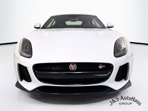 Used 2017 Jaguar F-TYPE SVR image 2