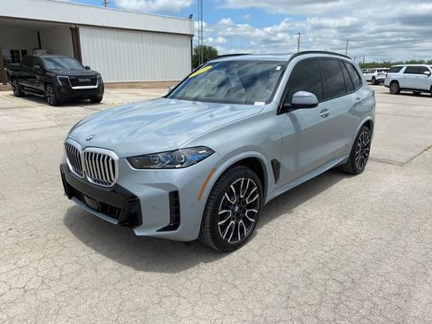 Used 2025 BMW X5 sDrive40i w/ M Sport Package RWD image 2