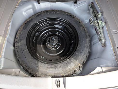 Used 2012 Honda CR-V EX image 41
