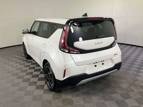 Used 2025 Kia Soul EX FWD image 4