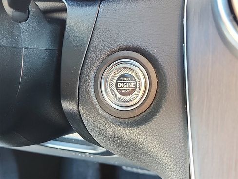 Used 2021 Mercedes-Benz GLC 300 GLC 300 image 26