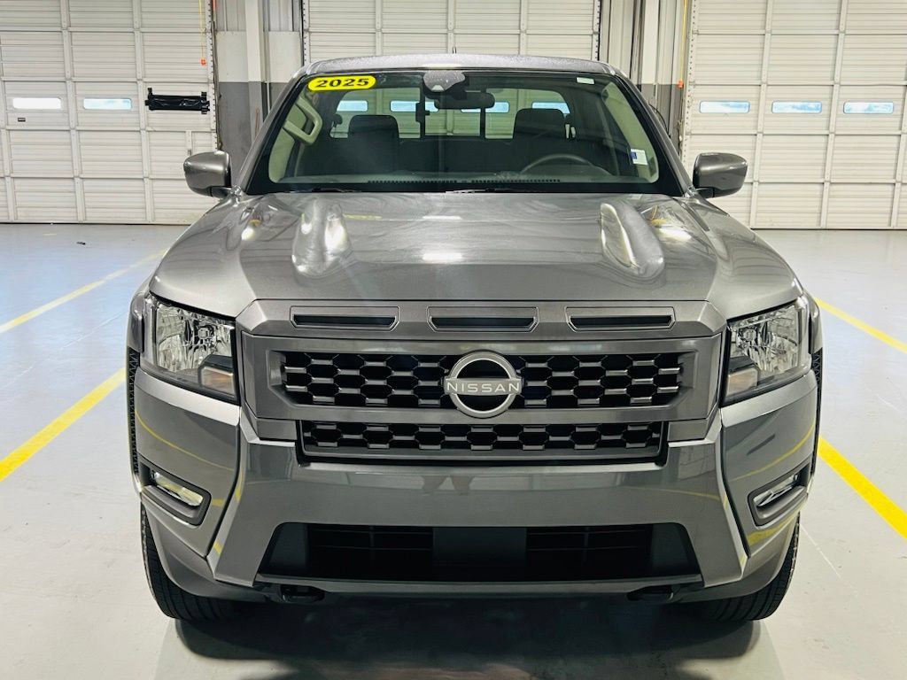 Used 2025 Nissan Frontier SV w/ SV Convenience Package AWD/4WD image 12