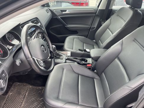 Used 2018 Volkswagen Golf SE FWD image 9