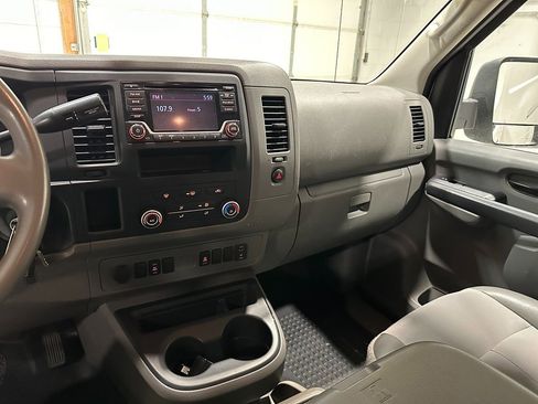 Used 2018 Nissan NV 2500 SV w/ Rear Door Glass Package image 27