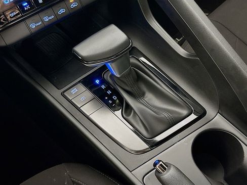 Certified 2025 Hyundai Elantra Sport w/ Cargo Package image 16