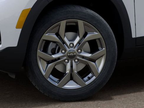 New 2026 Kia Seltos LX FWD image 9