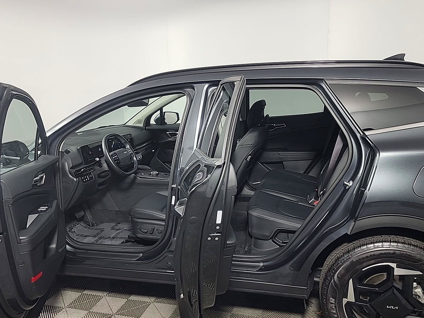 Used 2026 Kia Sportage EX w/ EX Panoramic Sunroof Package AWD/4WD image 14