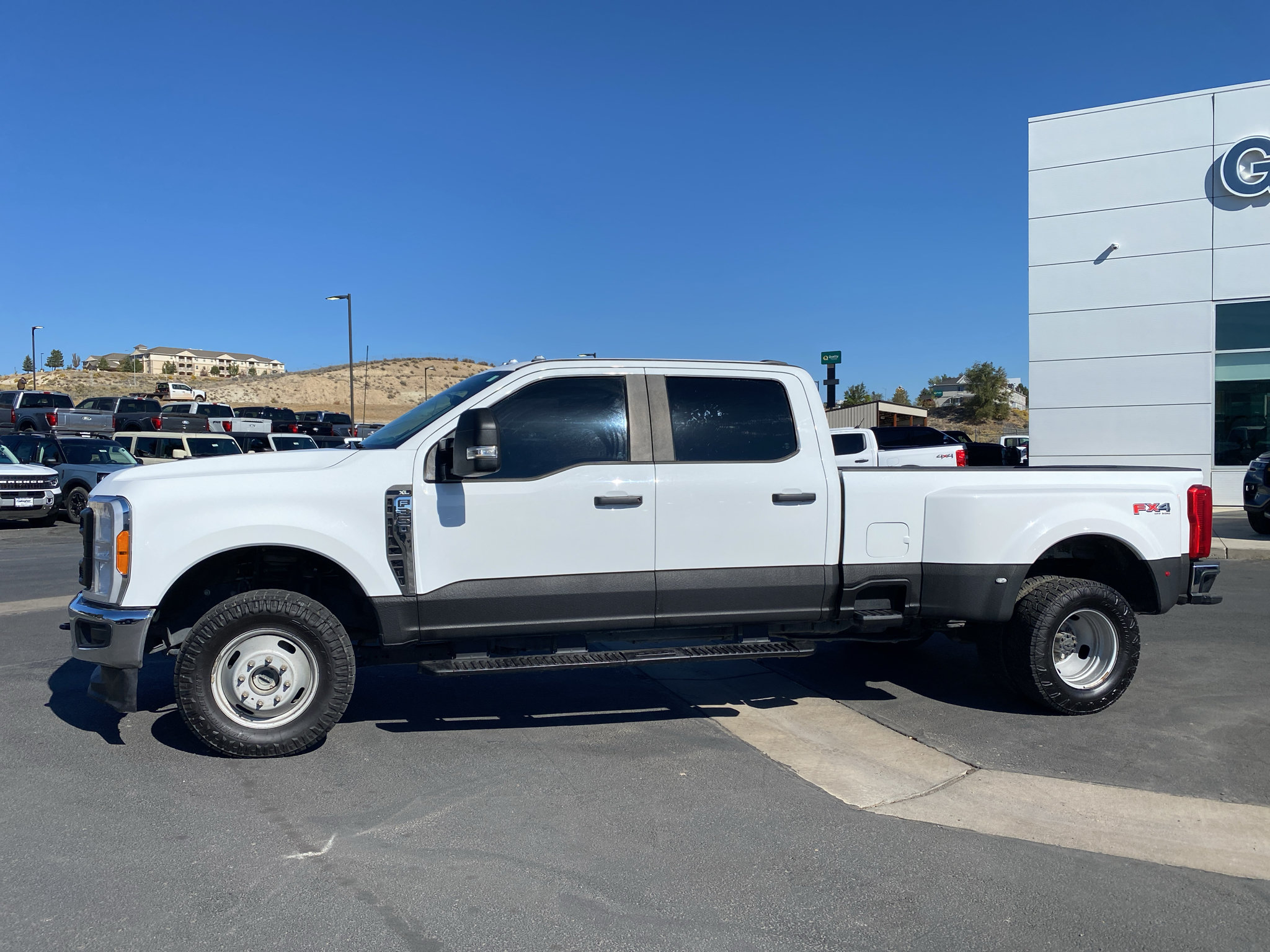 Used 2023 Ford F350 XL w/ FX4 Off-Road Package AWD/4WD image 29