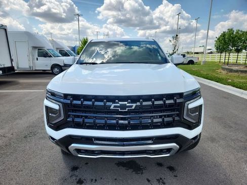 New 2026 Chevrolet Tahoe 4WD image 2