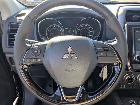 Used 2026 Mitsubishi Outlander Sport LE image 32