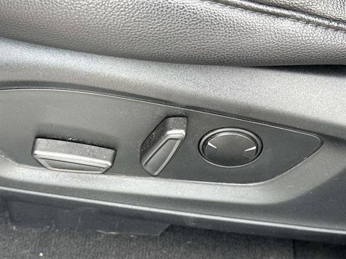 Used 2022 Ford Explorer ST-Line w/ Class IV Trailer Tow Package image 15