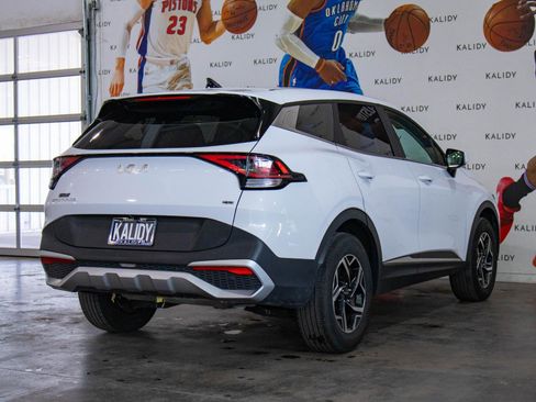 Used 2025 Kia Sportage LX image 24