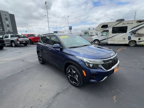 Used 2024 Kia Seltos EX AWD/4WD image 2