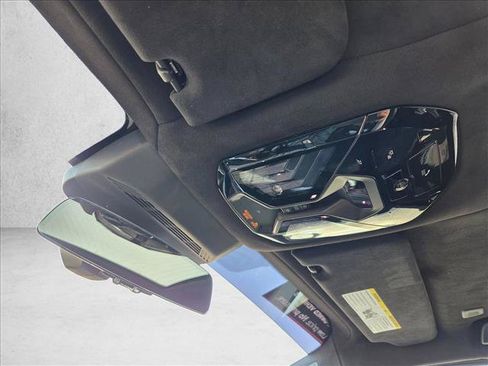 Used 2025 BMW i7 xDrive60 AWD/4WD image 22