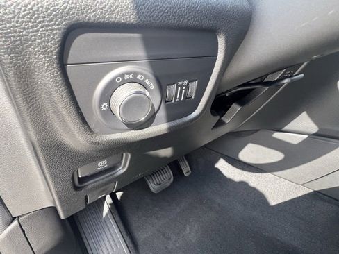 New 2025 Jeep Grand Cherokee L Altitude image 13