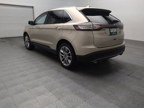Used 2018 Ford Edge Titanium FWD image 5
