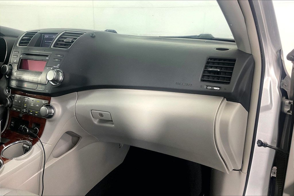 Used 2011 Toyota Highlander Limited FWD image 18