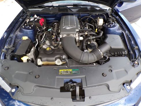 Used 2010 Ford Mustang GT RWD image 32