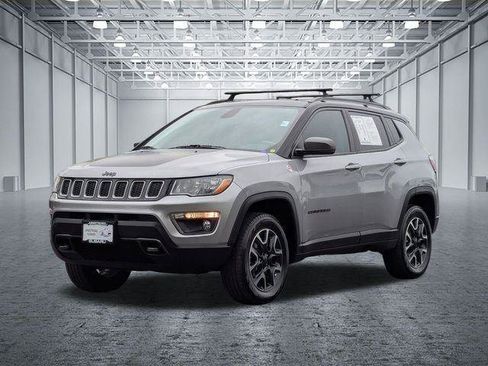 Used 2019 Jeep Compass Trailhawk AWD/4WD image 9