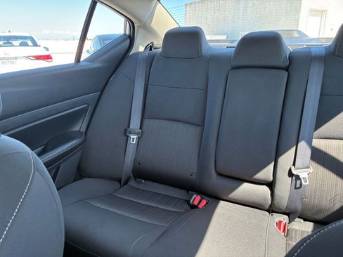 Used 2025 Nissan Altima 2.5 SV FWD image 39