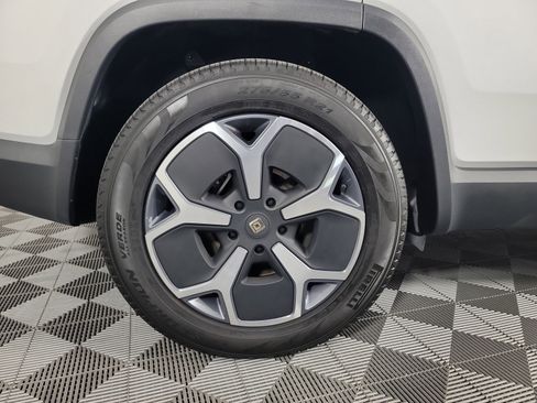 Used 2024 Rivian R1S Adventure AWD/4WD image 12