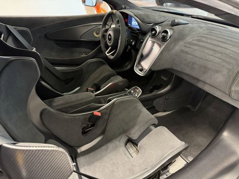 Used 2019 McLaren 600LT RWD image 30