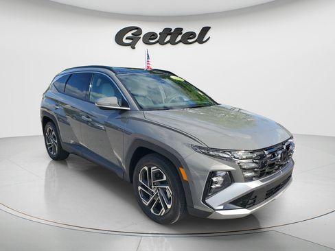 Certified 2026 Hyundai Tucson Limited FWD image 3