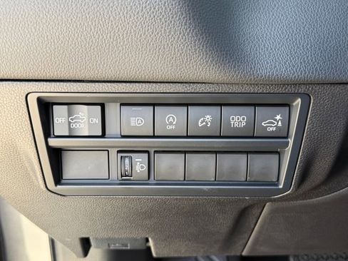 Used 2026 Toyota Tundra Limited image 21