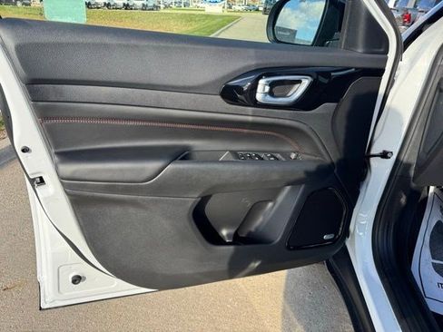 New 2026 Jeep Compass Trailhawk w/ Sun, Sound & Navigation Group AWD/4WD image 8