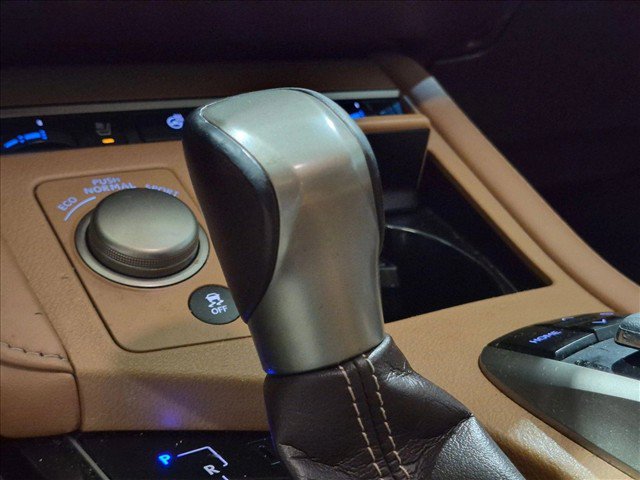 Used 2018 Lexus ES 350 w/ Luxury Package w/Wood Trim FWD image 18