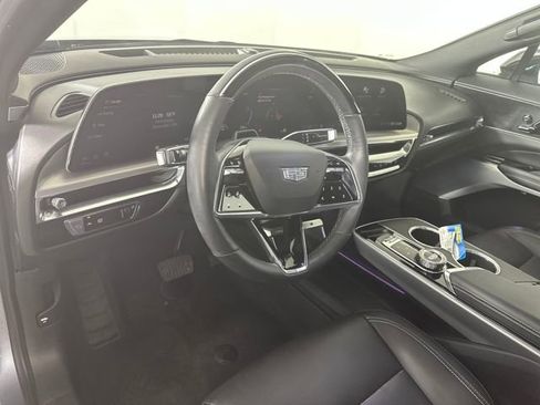 Used 2023 Cadillac Lyriq AWD image 13