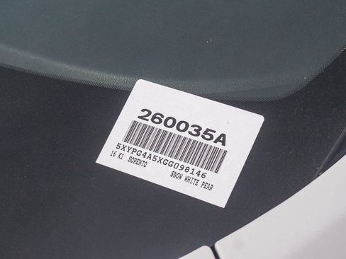 Used 2016 Kia Sorento LX w/ LX Convenience Package image 26