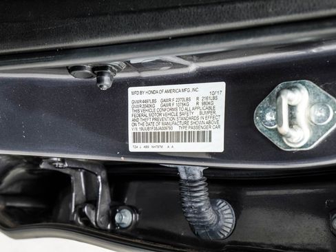 Used 2018 Acura TLX image 44