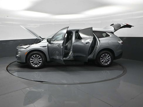 Used 2024 Buick Enclave Premium image 29