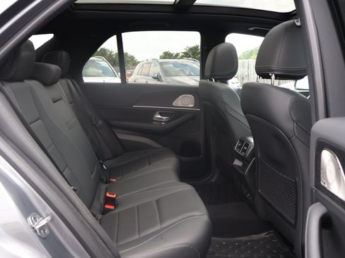 Certified 2025 Mercedes-Benz GLE 450e 4MATIC w/ Driver Assistance Package image 26