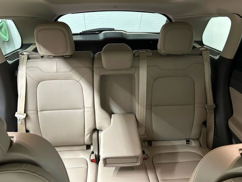 Used 2020 Lincoln Corsair FWD w/ Premium Package image 38