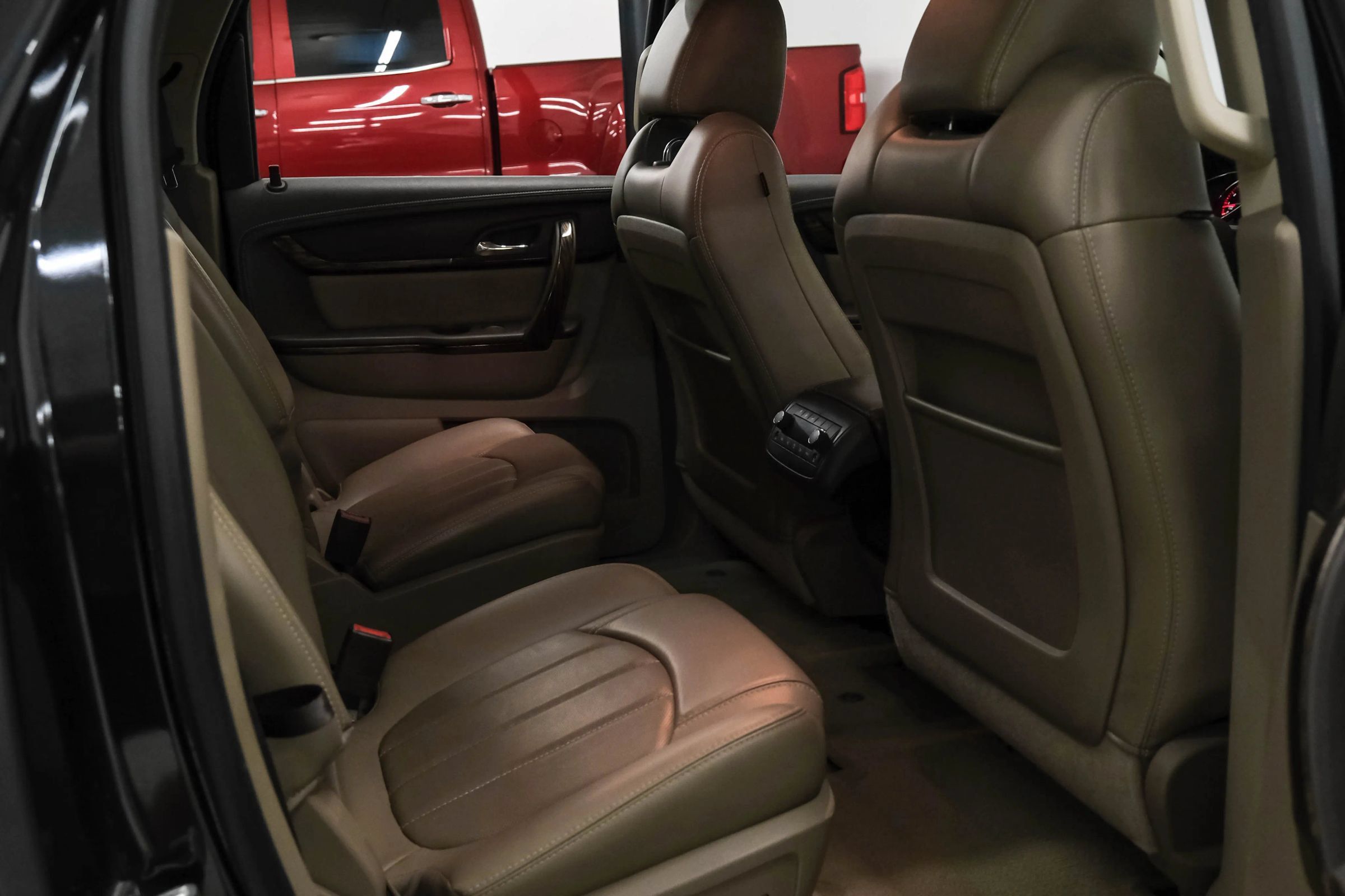 Used 2015 GMC Acadia Denali FWD image 31