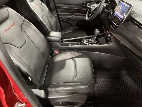 Used 2024 Jeep Compass Trailhawk w/ Trailhawk Elite Group image 14