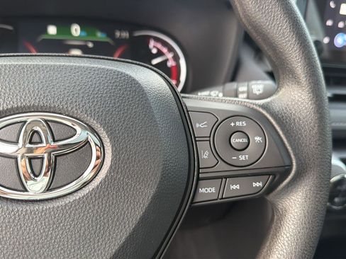 Certified 2025 Toyota RAV4 XLE w/ Convenience Package FWD image 22