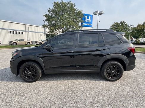 Used 2023 Honda Passport TrailSport image 5