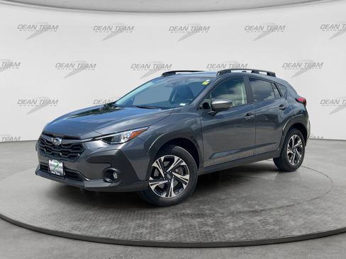 Used 2024 Subaru Crosstrek 2.0i Premium AWD/4WD image 3