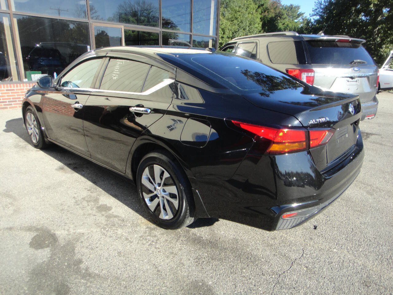 Used 2019 Nissan Altima 2.5 S AWD/4WD image 6