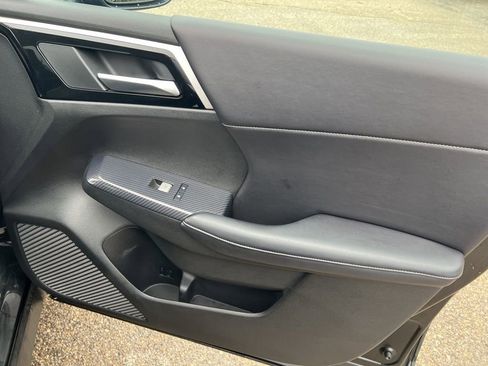 Used 2024 Mitsubishi Outlander SE image 23