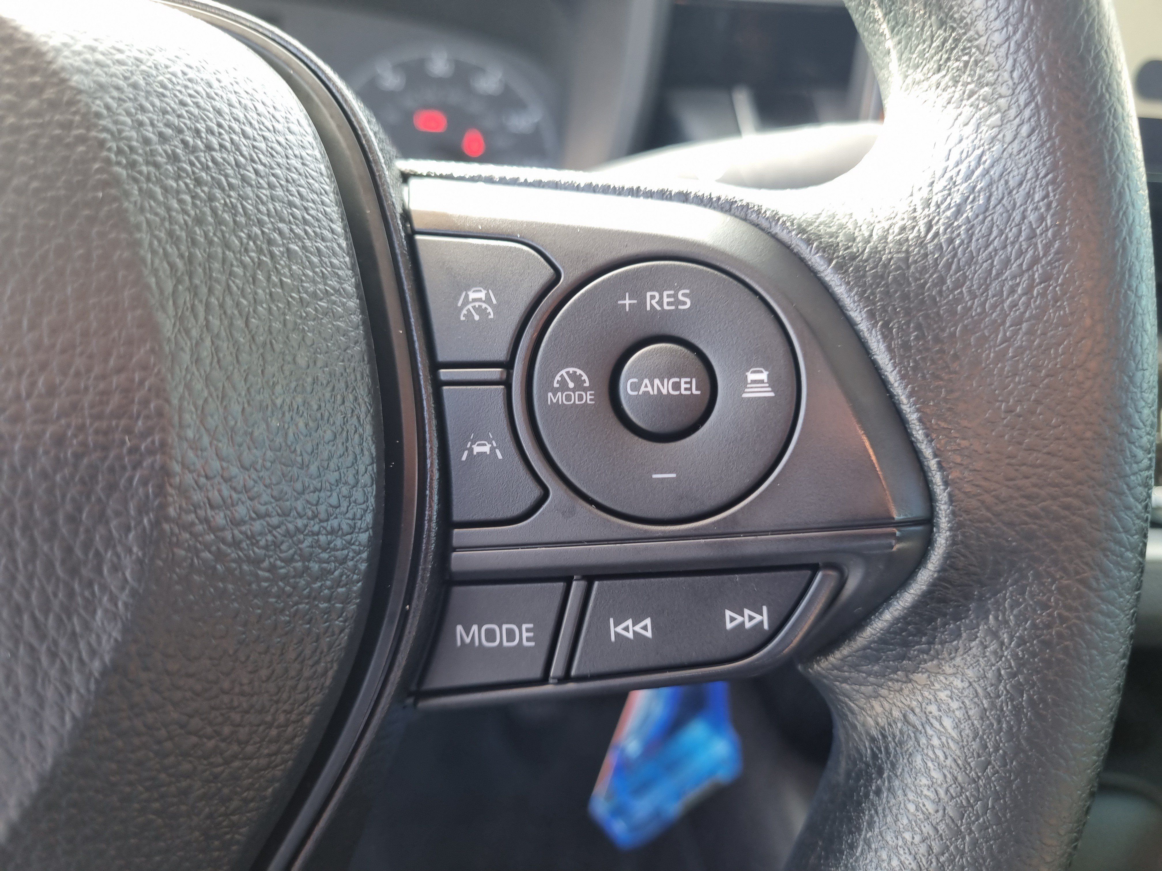 Used 2025 Toyota Corolla LE FWD image 28