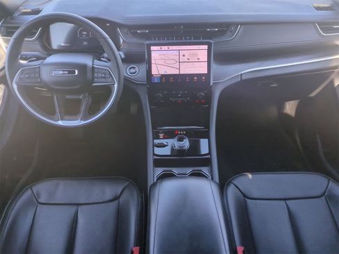 Used 2024 Jeep Grand Cherokee L Limited w/ Luxury Tech Group II image 15