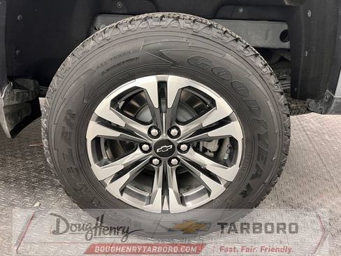 Used 2022 Chevrolet Colorado Z71 AWD/4WD image 23