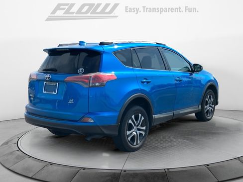 Used 2016 Toyota RAV4 LE AWD/4WD image 9